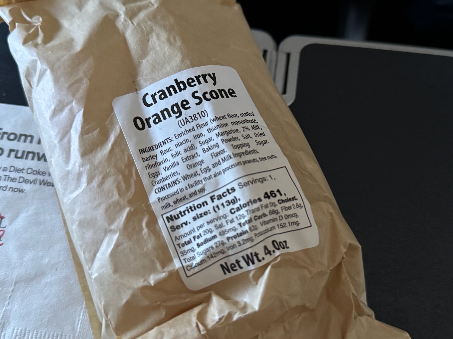 美联航 737-900 头等舱横跨美国体验：登机口“战场升级”成功，餐食服务在线，第5排硬伤别忽视