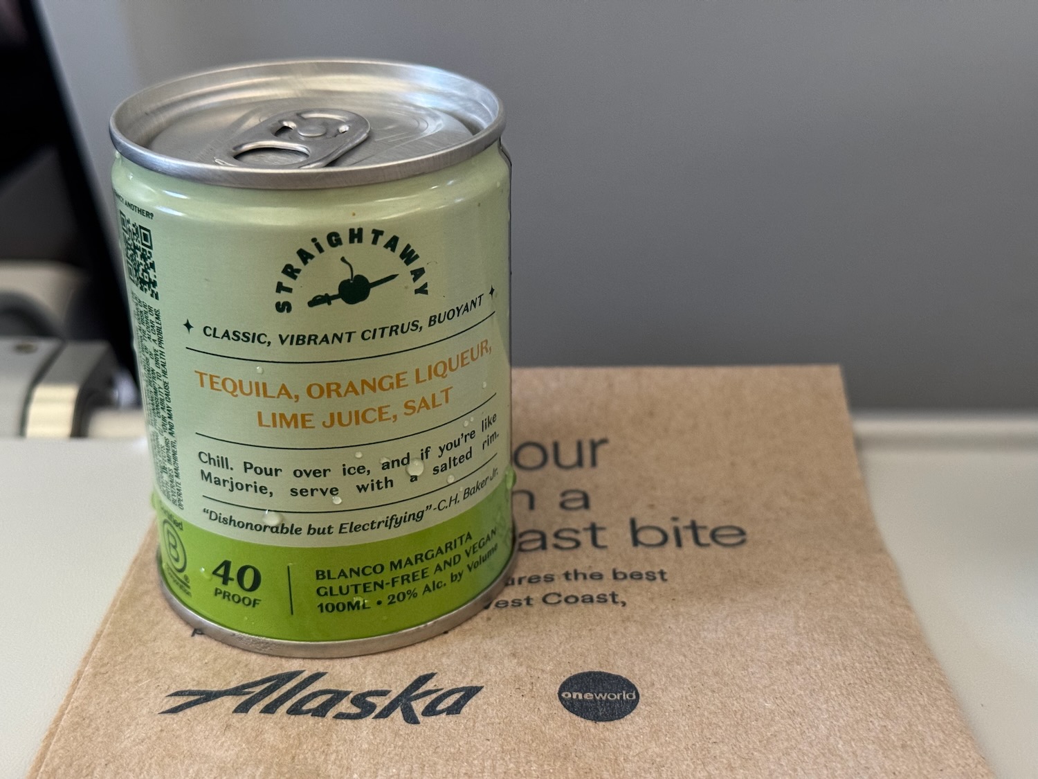 阿拉斯加航空 737-800 Premium Class 实测:为了一杯免费玛格丽塔,我放弃了全机最爽的伸腿座