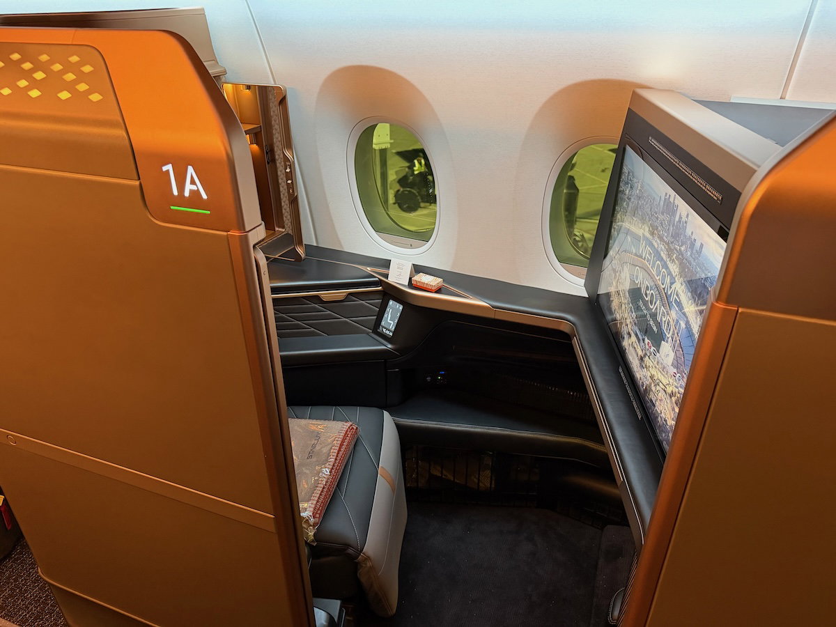星宇航空 A350 头等舱 LAX—TPE 实测：硬件有点“奇怪”，软服务却惊艳