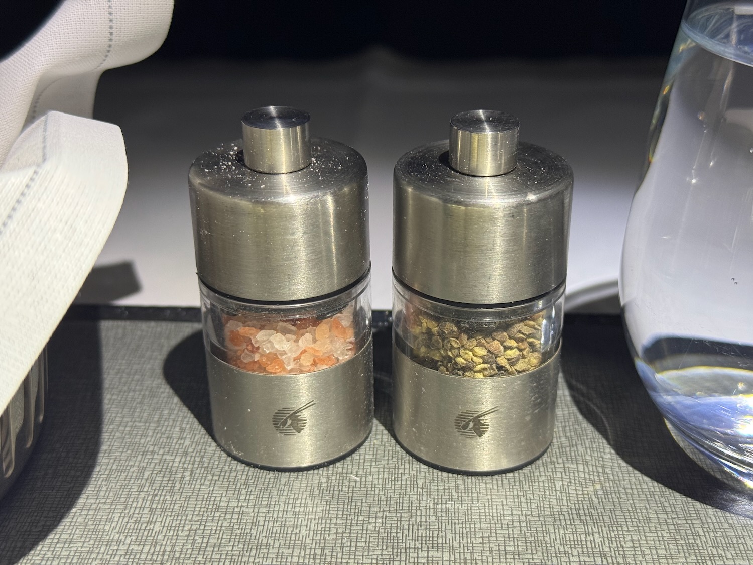 凌晨3点半的惊艳晚餐：卡塔尔航空787-8多哈—德里商务舱体验