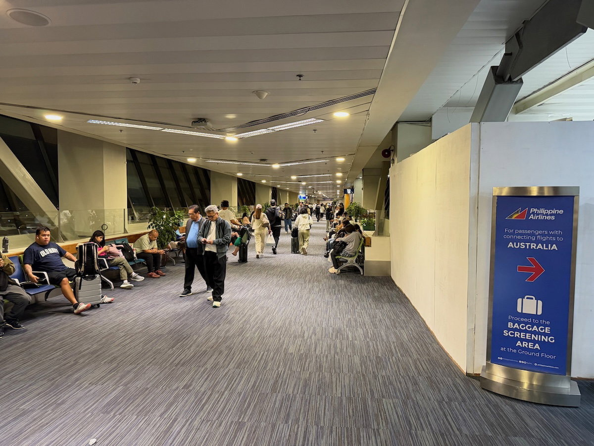 马尼拉机场菲航Mabuhay贵宾室实测:从门口惊艳到Wi-Fi抓狂,我最后宁愿回候机楼坐