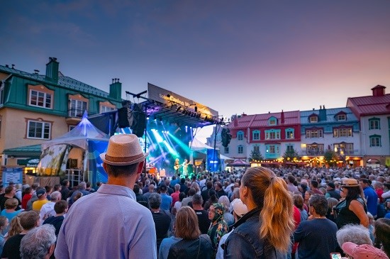 翠湖山庄 Tremblant 2026–2027 全攻略：滑雪季、世界杯、四季节庆与积分酒店