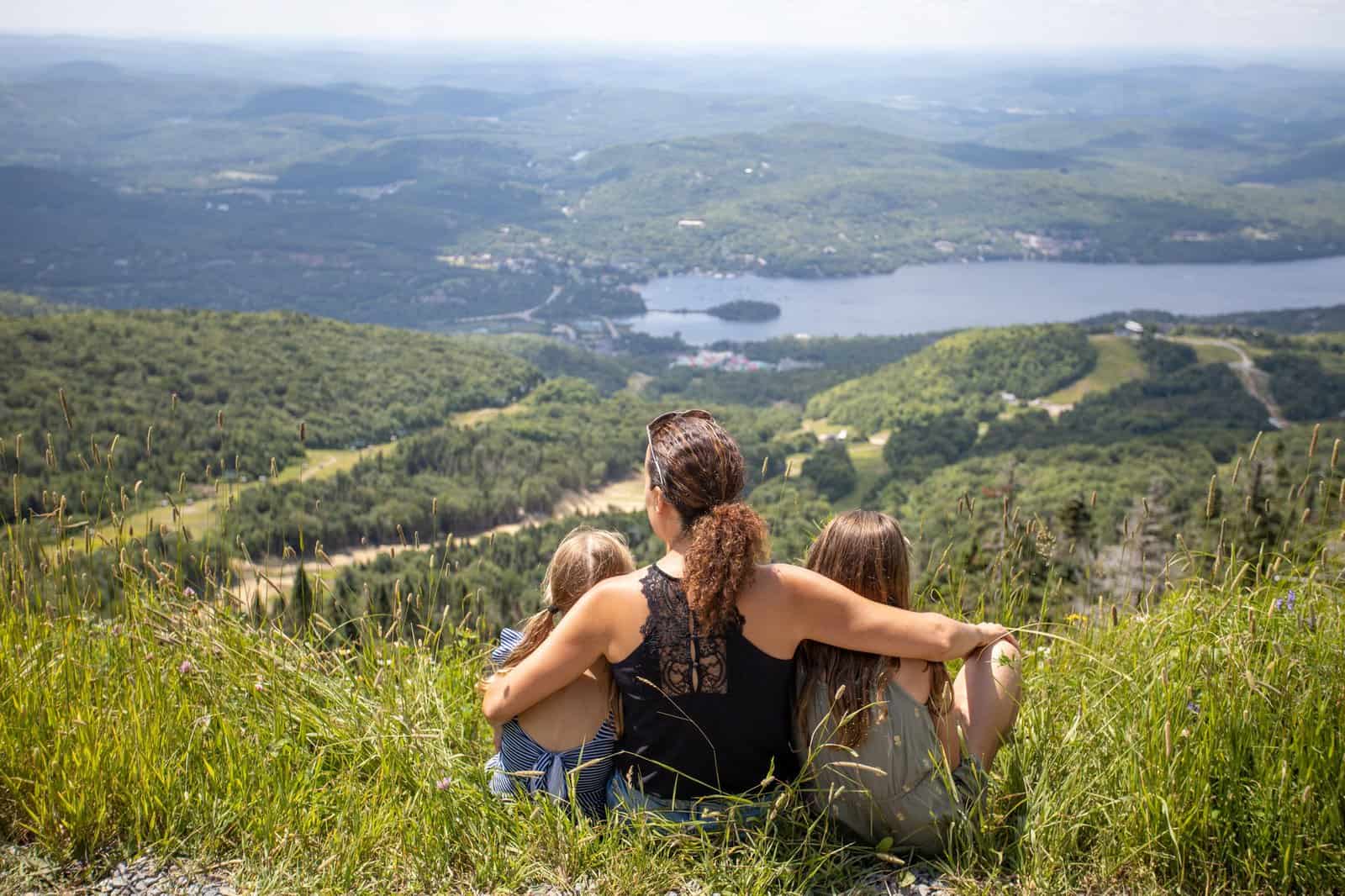 翠湖山庄 Tremblant 2026–2027 全攻略：滑雪季、世界杯、四季节庆与积分酒店
