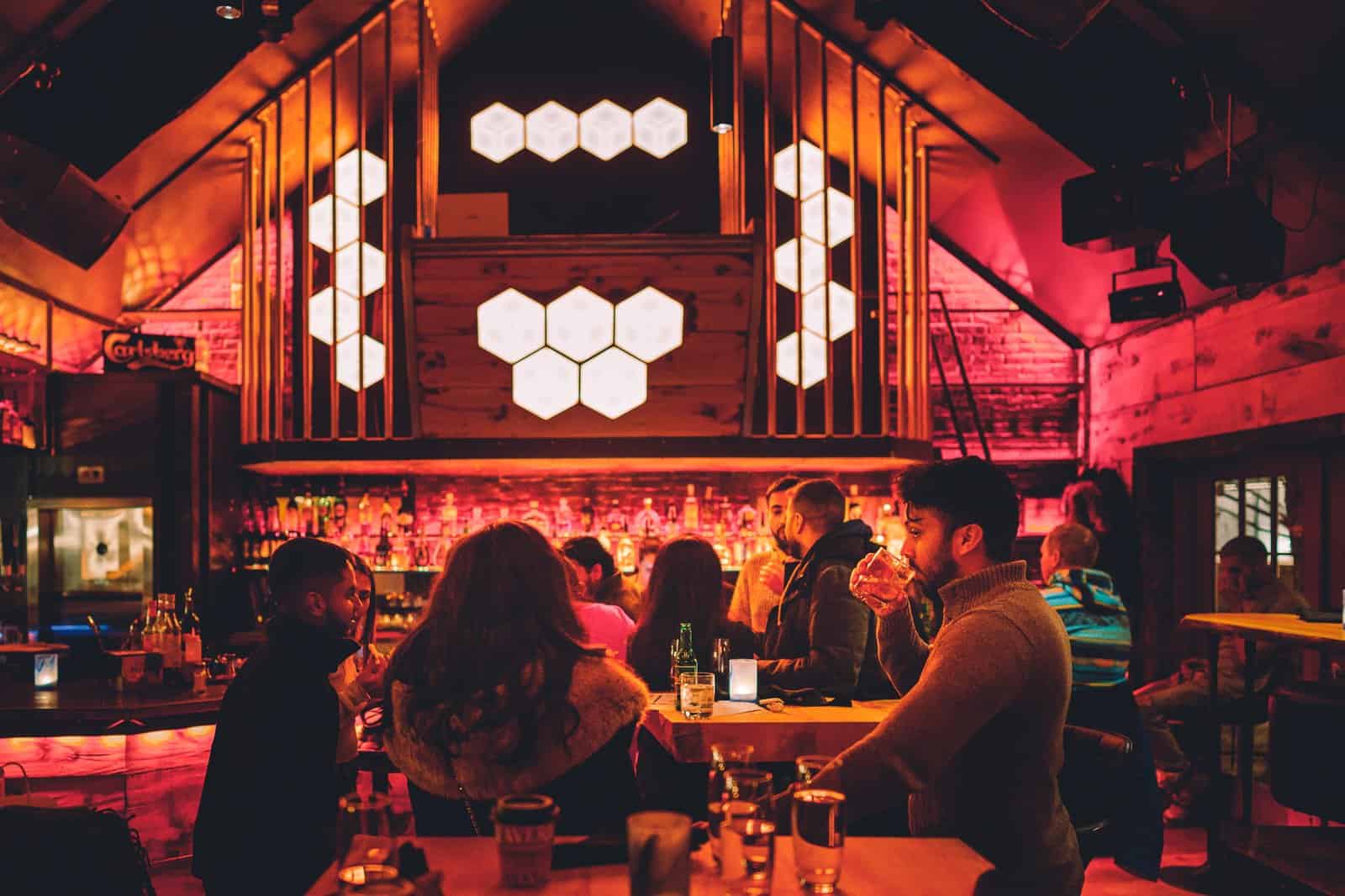 翠湖山庄 Tremblant 2026–2027 全攻略：滑雪季、世界杯、四季节庆与积分酒店