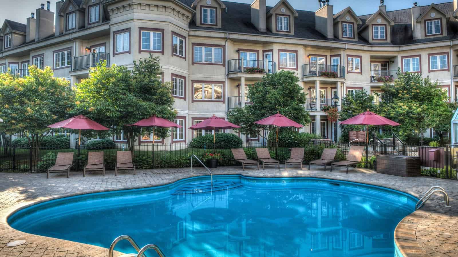 翠湖山庄 Tremblant 2026–2027 全攻略：滑雪季、世界杯、四季节庆与积分酒店