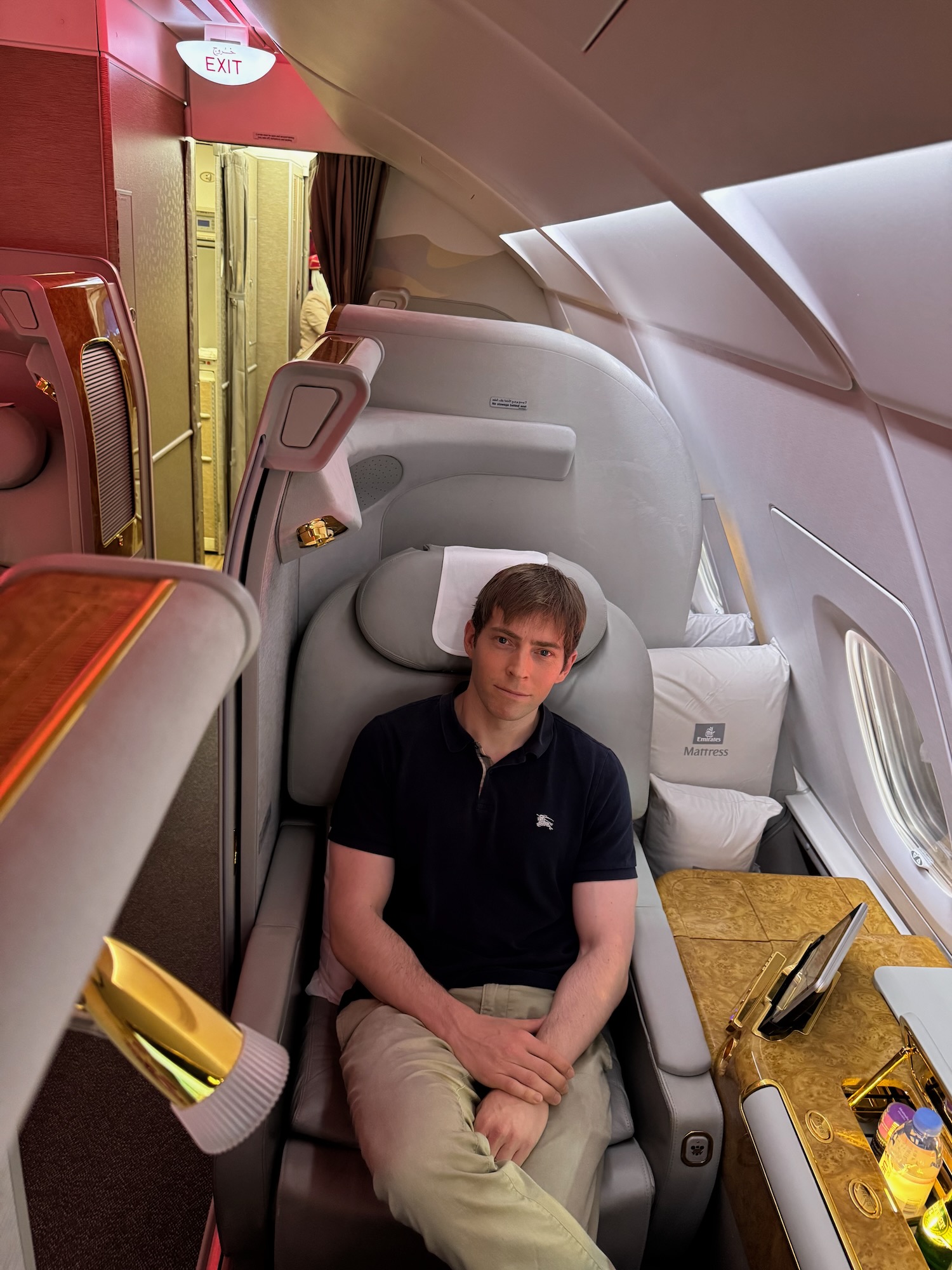 阿联酋A380头等舱实测：三小时孟买飞迪拜，淋浴、早餐与机组服务依然惊艳