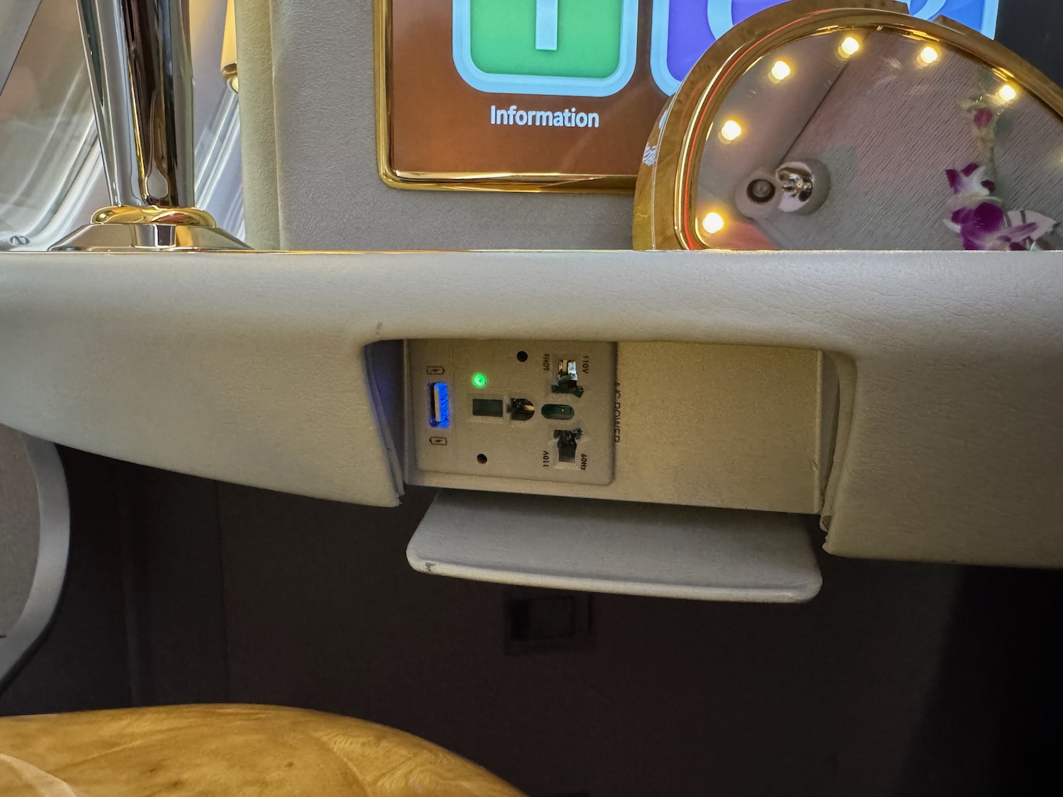 阿联酋A380头等舱实测：三小时孟买飞迪拜，淋浴、早餐与机组服务依然惊艳